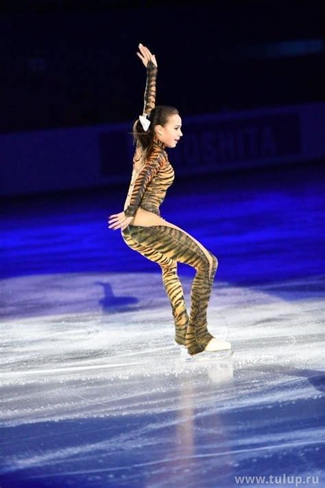 Pin By Nancy Stinson On Alina Zagitova Afro Blue Alina Zagitova