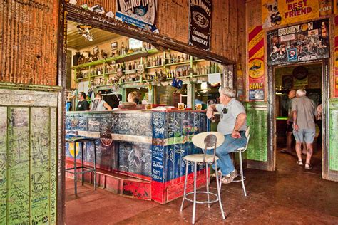 18 Quirky Charming Outback Pubs Australias Golden Outback