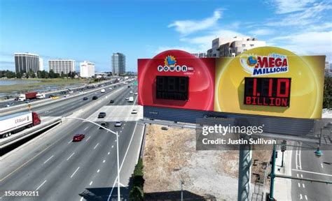 Mega Billboard Photos And Premium High Res Pictures Getty Images