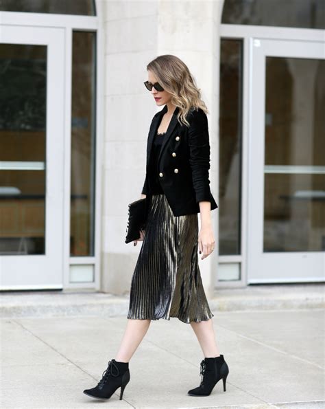 Pin By Erica Alexander On Classy Yet Sassy Metallic Skirt Outfit