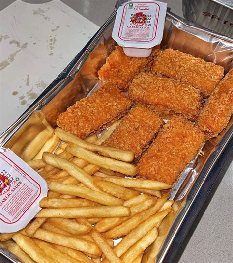 Al Baik In Abu Dhabi Legendary Fried Chicken Spot To Open Off