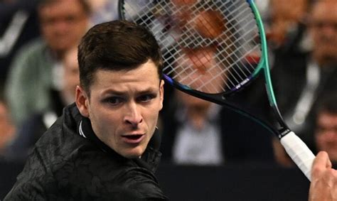 Tenis Hubert Hurkacz Wr Ci Na Kort W Halowym Turnieju Atp W