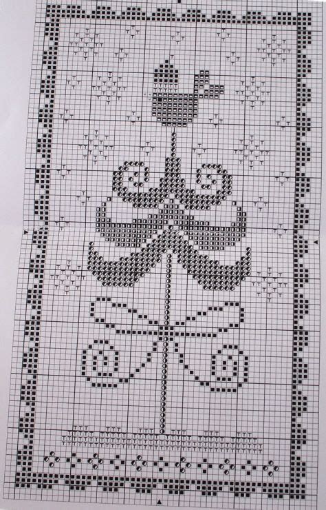 1000+ images about Бродерия- Коледа on Pinterest | Christmas cross ...