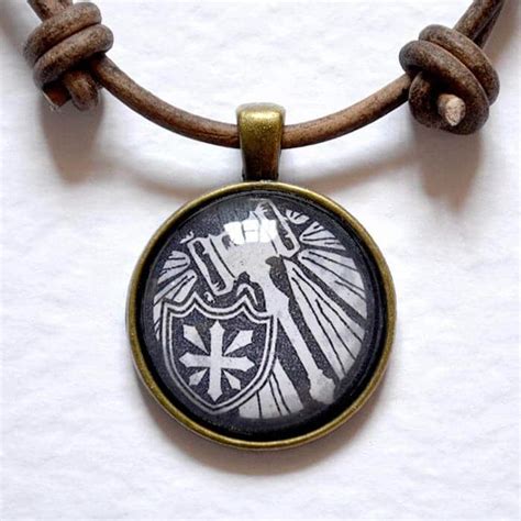 Paladin Class Symbol Pendant - Realm One