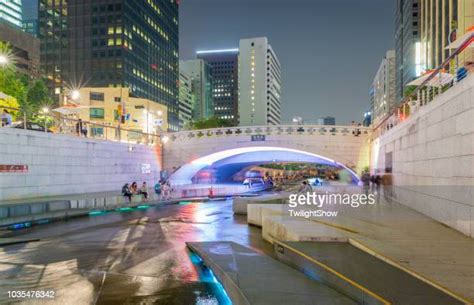 175 Cheonggyecheon River Stock Photos, High-Res Pictures, and Images ...