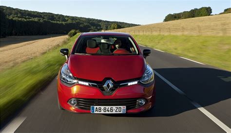 renaults clio iii turns  clio collectionrenaultcar division