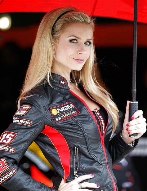 Pin By Claire Perkins On Pit Babes Paddock Girls Grid Girls