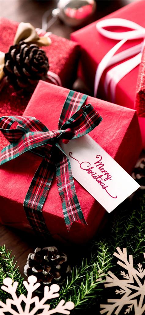 Christmas Gifts Wallpapers (29 images) - WallpaperCat