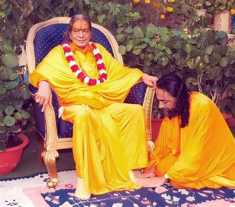 Jagadguru Shri Kripalu Ji Maharaj Swami Mukundananda