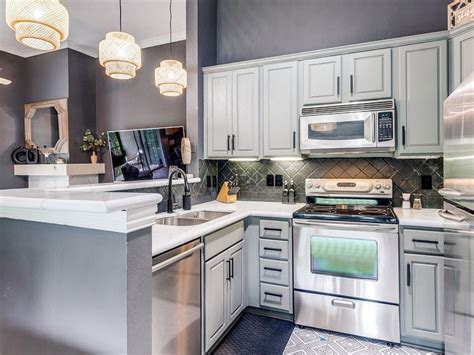 Topaz Townhomes 2201 Wolf St Dallas Tx Zillow