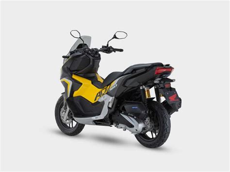 2023 Honda ADV160 Malaysia Mat Charcoal Gray Metallic 3 Paul Tan S