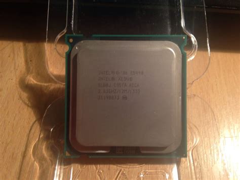 Intel Xeon E5440 step E0 quad core (2.83GHz/12M/1333MHz) socket 775