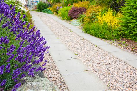 4 Do's & Don'ts of Landscaping With Pea Gravel - Ashcraft Sand & Gravel - Cincinnati | NearSay