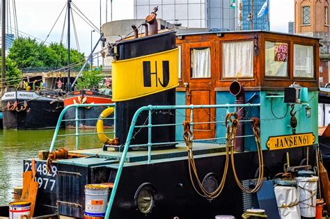 Barge,houseboat,boat,ship,harbour - free image from needpix.com