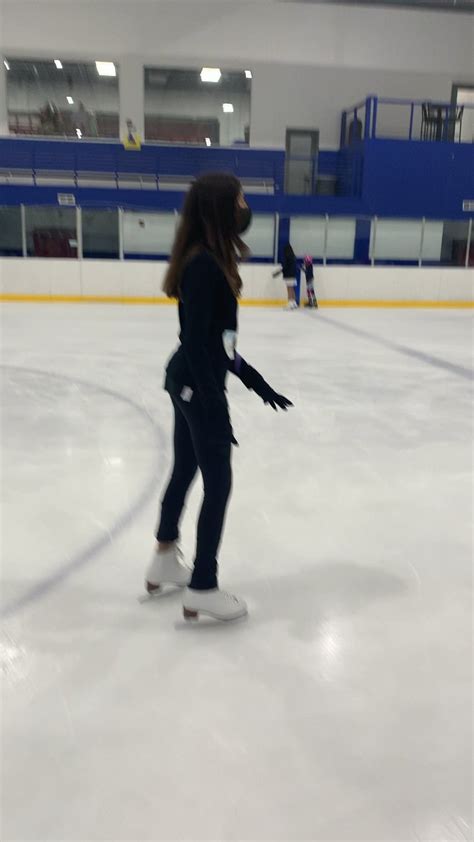 Any advice to fix my trashy toe loop? ☹️ : r/FigureSkating