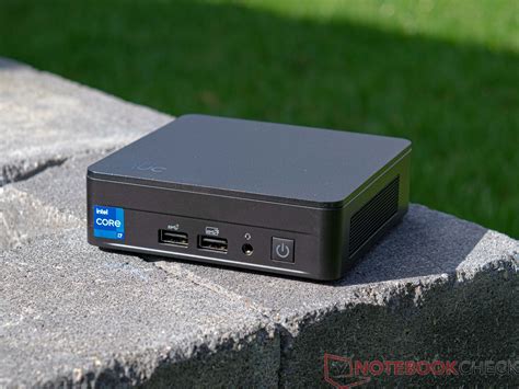 Intel Nuc Pro Kit Aka Arena Canyon Im Test Moderner Mini Pc Mit