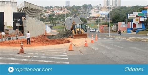 Avan Am Obras Na Avenida Comendador Agostinho Prada Em Limeira R Pido