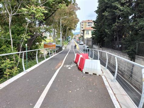 Imperia Pista Ciclabile Cede Lasfalto Sulla Rampa Di Collegamento