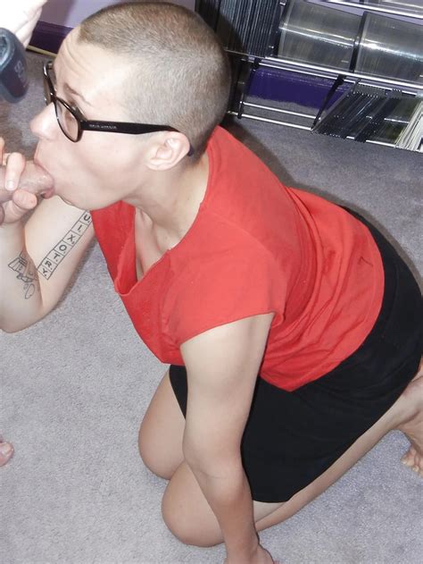 Horny Nerd Shelly Sucks Some Dick 10 Nude Pics XHamster