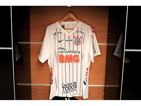 Corinthians estreia novo patrocinador em uniforme no Dérbi