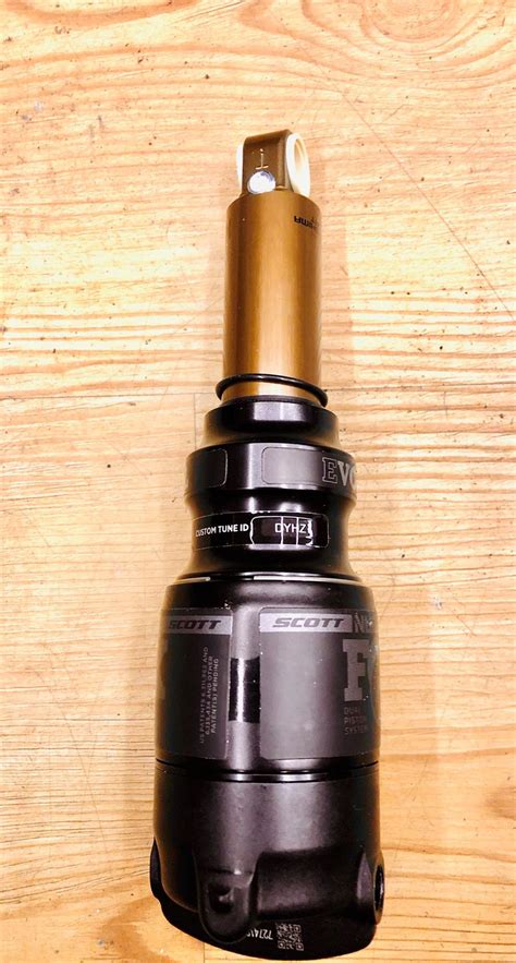 Fox Nude TR Evol DPS Trunnion für 600 CHF in Müstair günstig kaufen