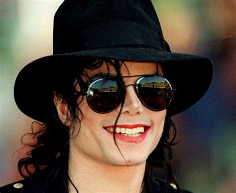 Michael Jackson S Sunglasses Michael Jackson Photo 15228750 Fanpop