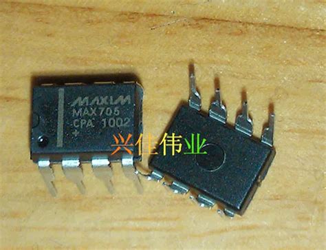 MAX705 MAX705CPA MAX705EPA DIP 8 Microprocessor Supervisory Circuits ...