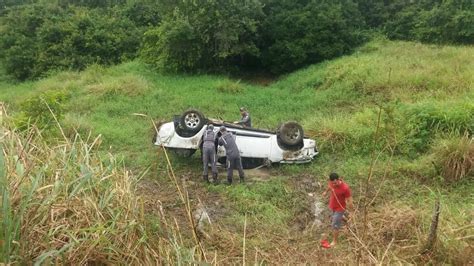 Tr S Pessoas Da Mesma Fam Lia Morrem Em Acidente De Carro Na Br Na