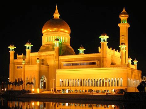 Sultan Omar Ali Saifuddin Mosque in Brunei | Mosques World