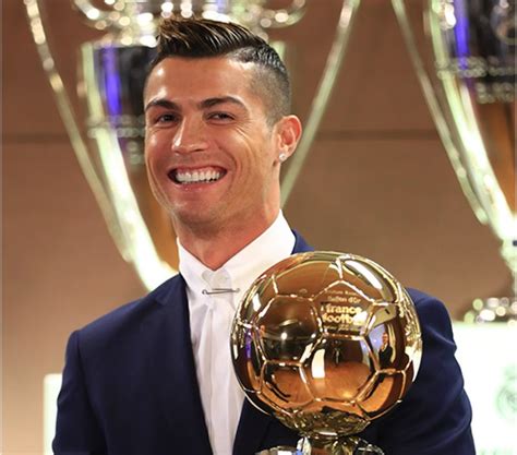 Oficial Cristiano Ronaldo Se Lleva El Balón De Oro 2016