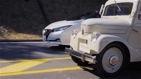 Nissan Tama Vs Leaf Los El Ctricos Del Pasado Y Presente Se Enfrentan