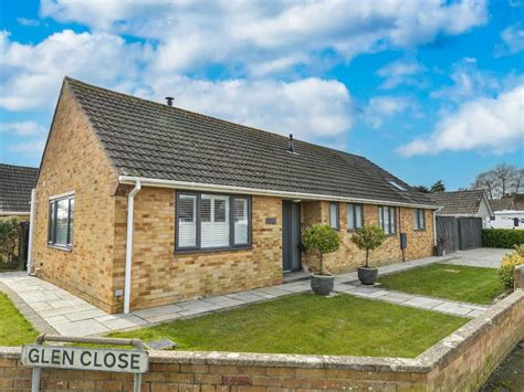 2 Bed Bungalow For Sale In Glen Close Barton On Sea New Milton