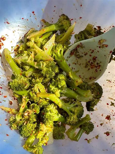 Easy Korean Broccoli Side Dish Recipe Explore Cook Eat