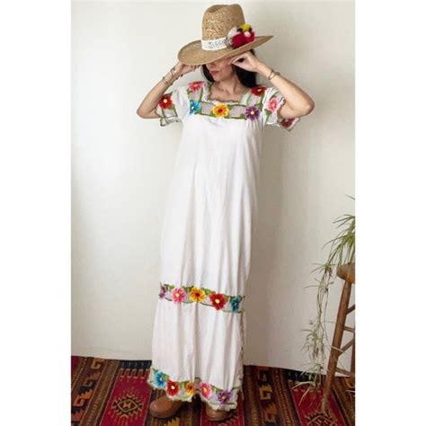 Vintage Mexican Yucatán Dress White Embroidered Max Gem