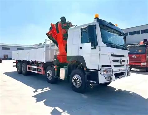 Sinotruk Howo 25 Ton Knuckle Boom Crane Truck Tow Crane