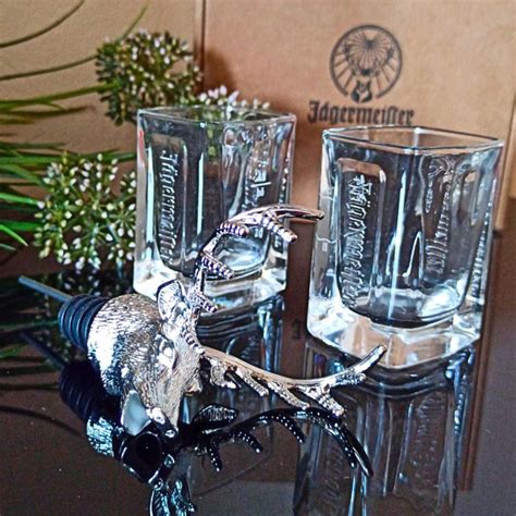 Подарочный набор Jagermeister (2 шота + гейзер) - купить с доставкой по ...