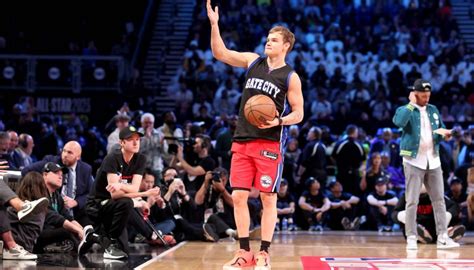 NBA. Мэджик Джонсон: «Мэк Маккланг спас данк-контест»