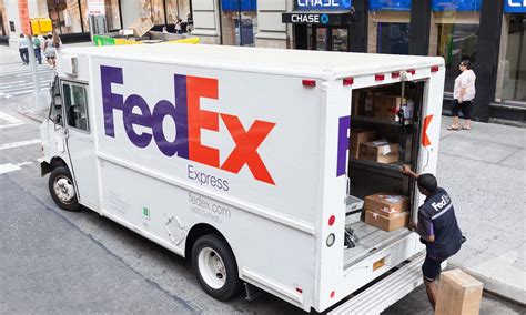 Fedex Ceo Accelerates Cost Cutting As Volume Drops