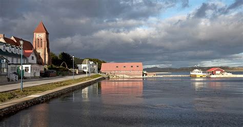 Islas Malvinas Argentinas Promulgan Leyes Del Espacio Mar Timo Y De