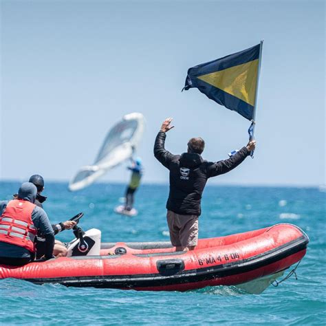 El Wingfoil deja imágenes espectaculares en Torremolinos