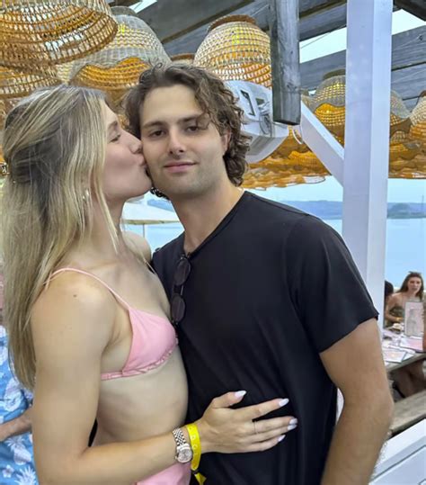 Eug Nie Bouchard Fait Monter La Temp Rature Dans Un Bikini Blanc