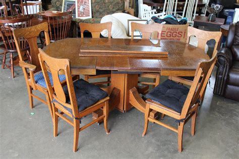 Antique Tiger Oak Dining Table With Four Leafs And Six T Back Chairs