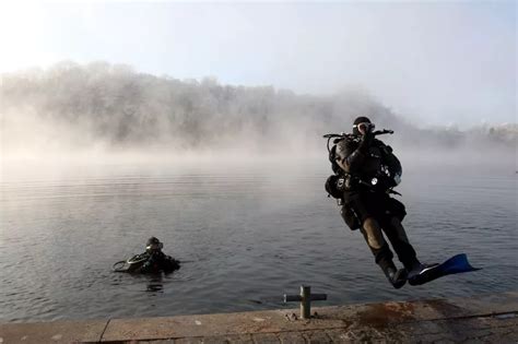 Diver In Difficulty At Stoney Cove Is Rescued By Emergency Services