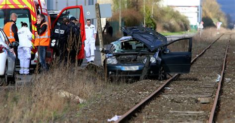 Un Homme Se Tue Au Volant