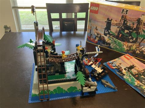 Lego Pirates Rock Island Refuge Complete W Instructions Box