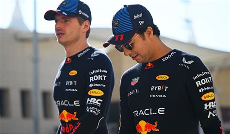 Checo P Rez Por Fin Venci A Max Verstappen En La Venta De Productos