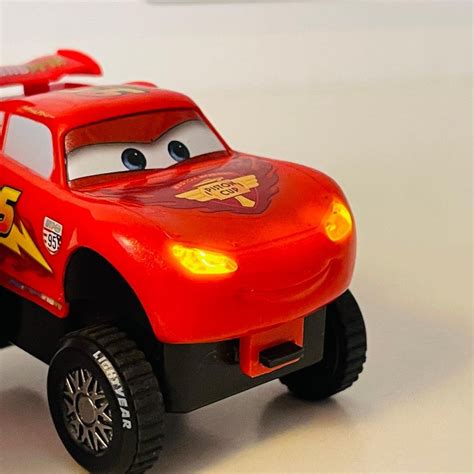 Se produkter som liknar Flexi Trax Disney Pixar Bila på Tradera