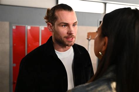 Alles was zählt AWZ bei RTL Nur wenige Stunden dazwischen Milan Hafner hat Sex mit zwei Frauen