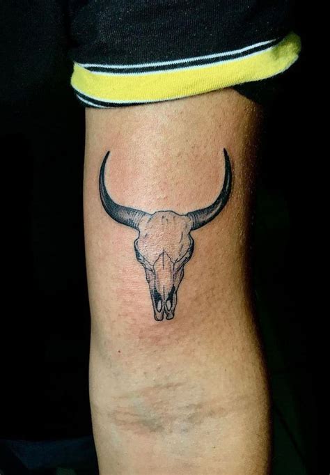 55 Pretty Bull Skull Tattoos to Inspire You | Bull skull tattoos, Skull ...