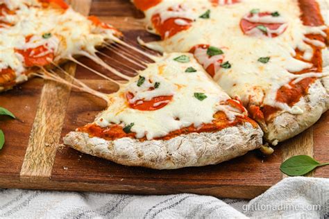 Grilled Pizza Dough Grillonadime